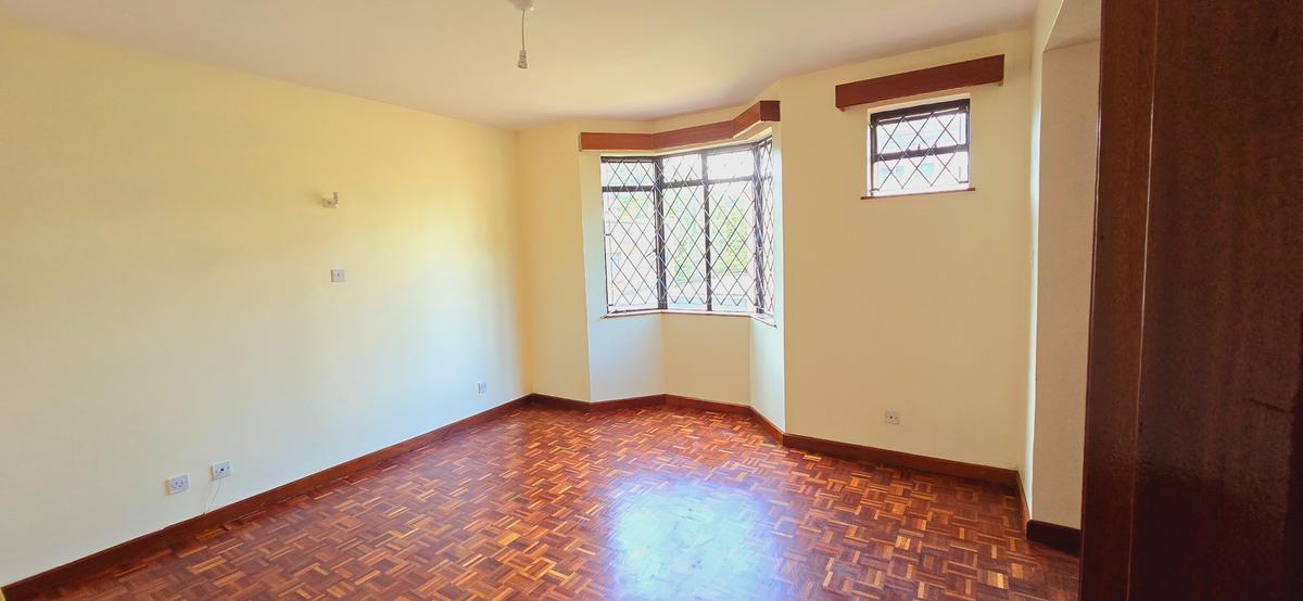 4 Bed Townhouse with En Suite at Off Convent Drive - 15