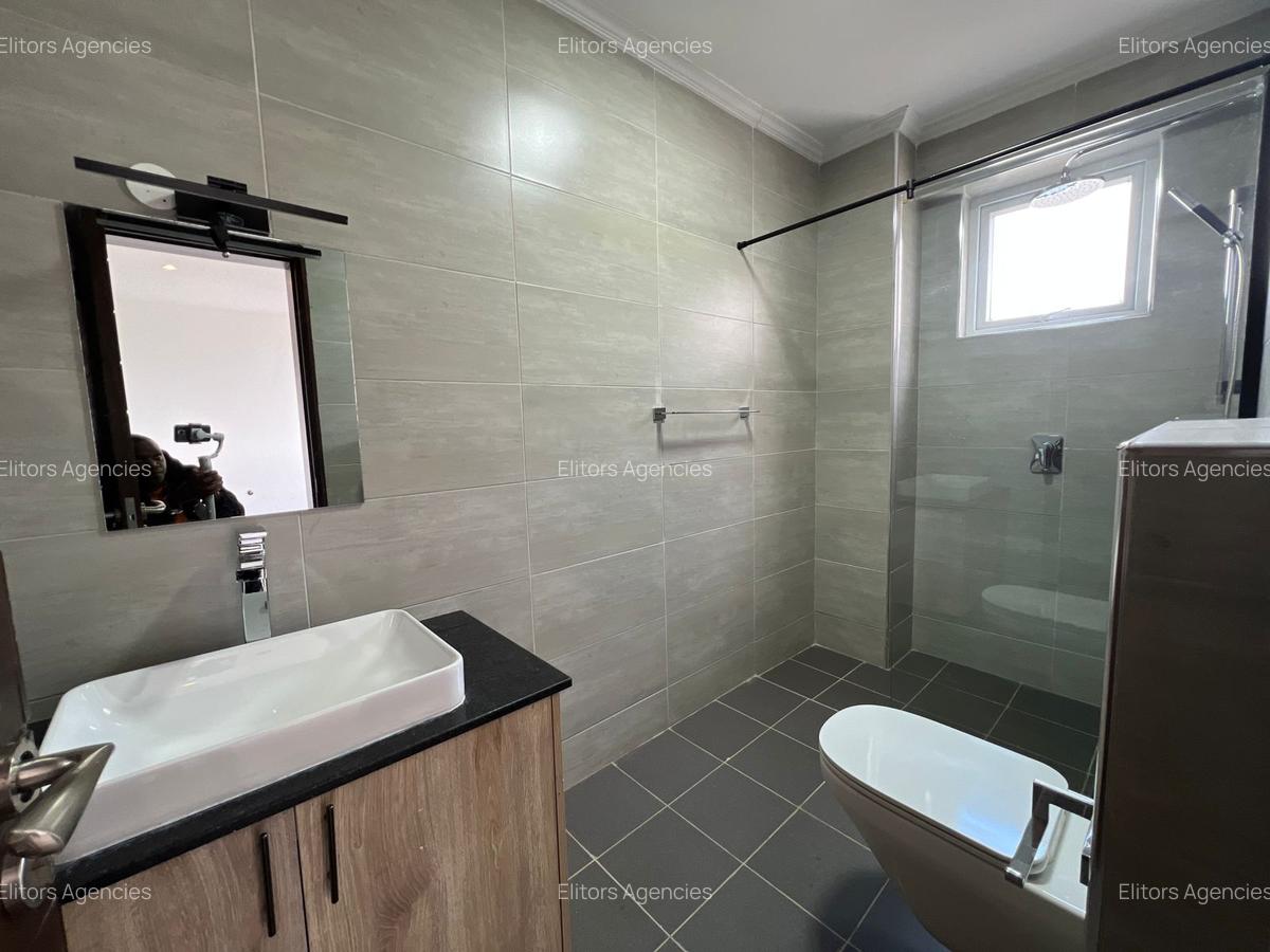 4 Bed Apartment with En Suite at General Mathenge - 17