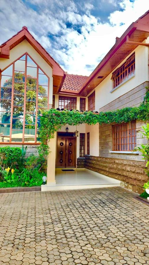 5 Bed House with En Suite at Old Runda - 12