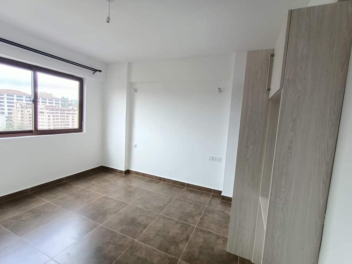 3 Bed Apartment with En Suite at Lantana Road - 5