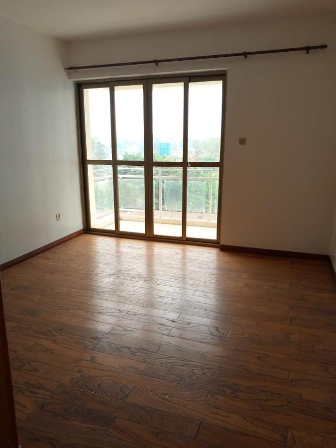 Serviced 3 Bed Apartment with Swimming Pool in Kilimani - 6