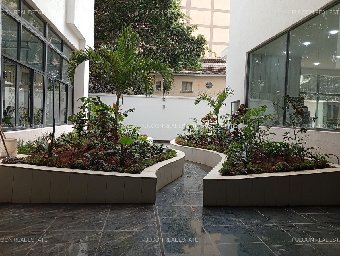 1 Bed Apartment with Swimming Pool in Kilimani - 14