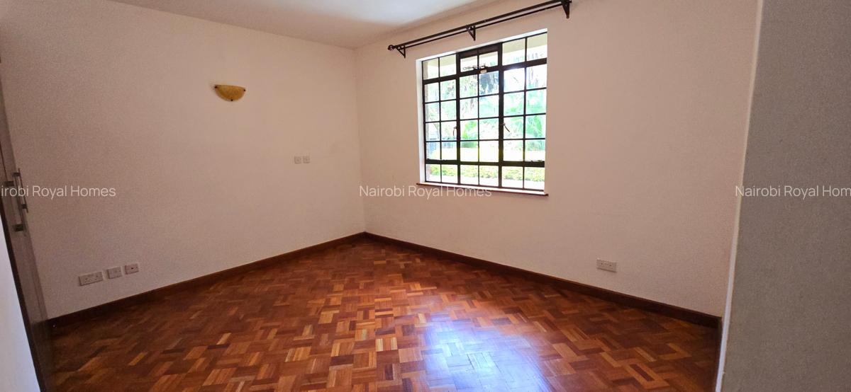 4 Bed Townhouse with En Suite at Chalbi Drive - 16