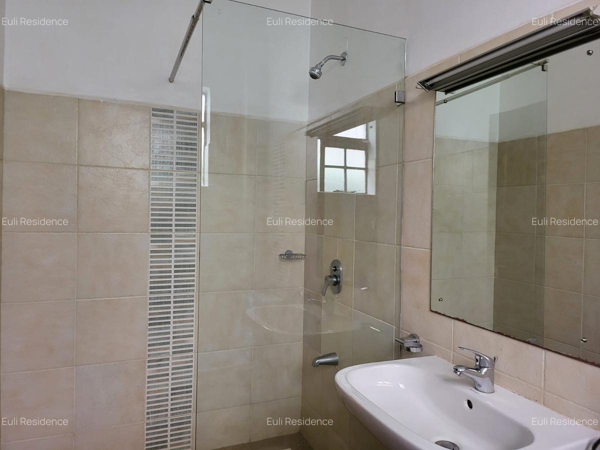 5 Bed Townhouse with En Suite at Kirawa Rd - 14