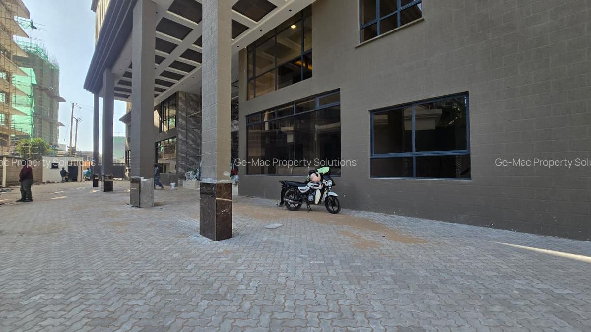 2 Bed Apartment with En Suite at Brookside - 5