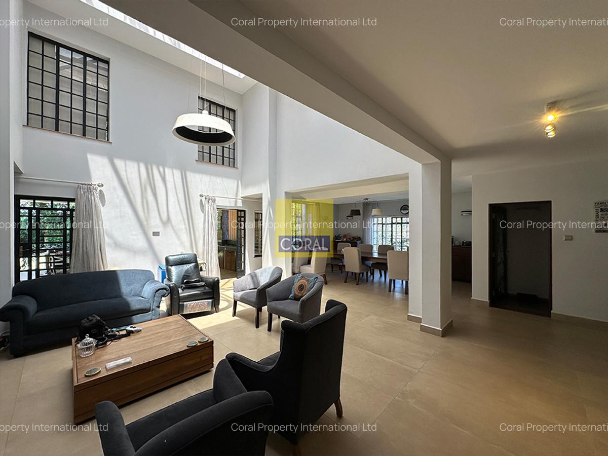 6 Bed Townhouse in Spring Valley - 2