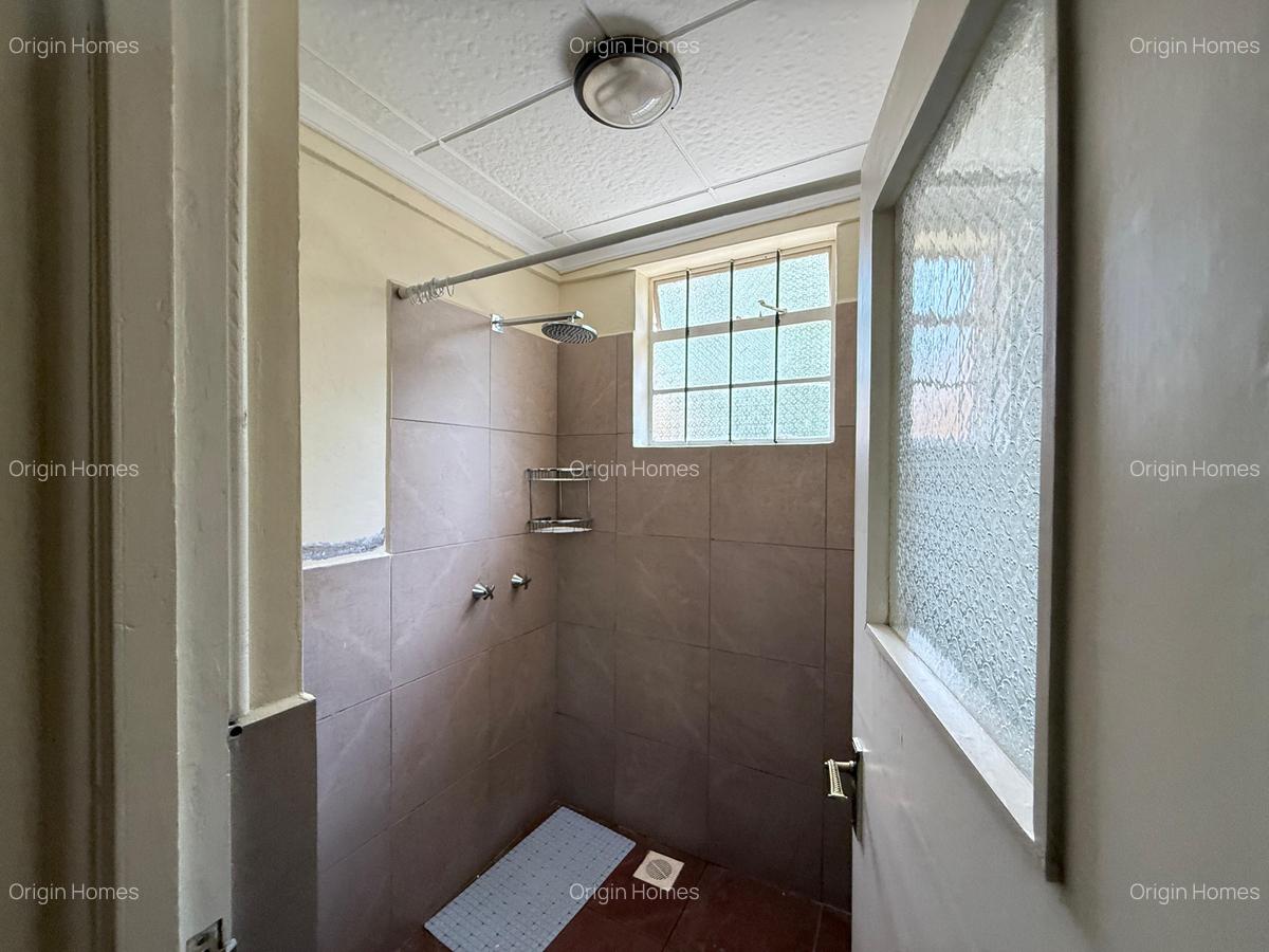 3 Bed House with En Suite at Lavington - 16