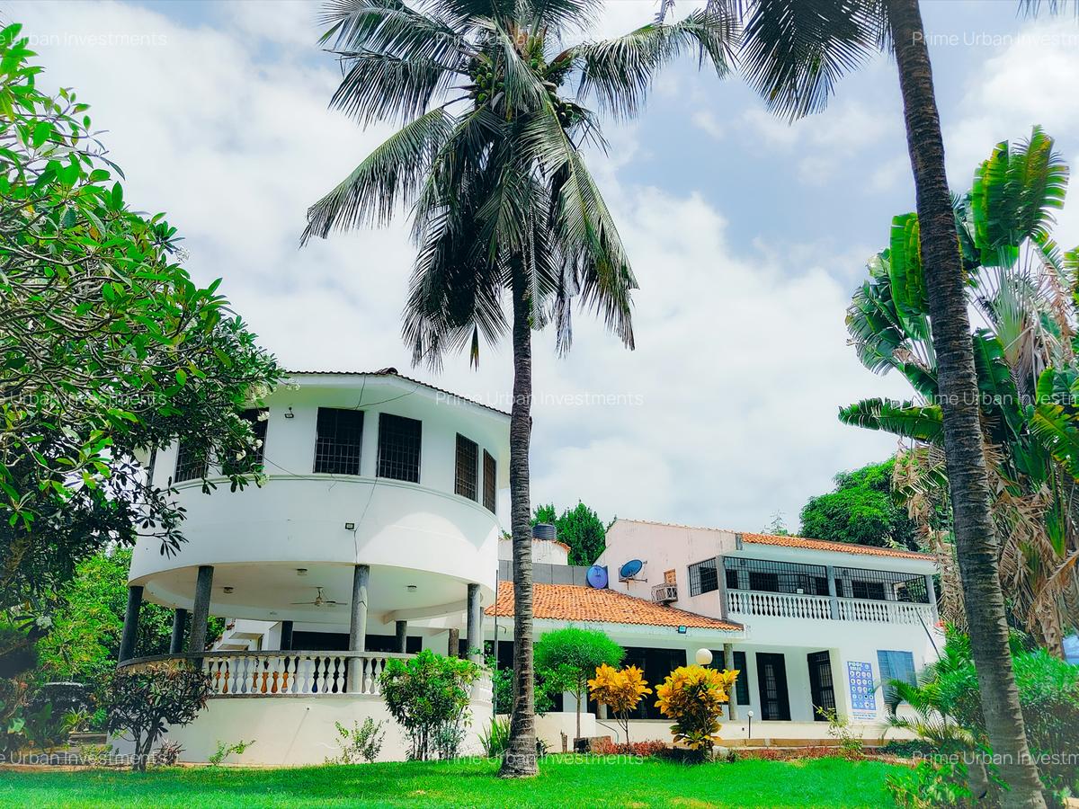 7 Bed Villa with En Suite in Mtwapa - 1