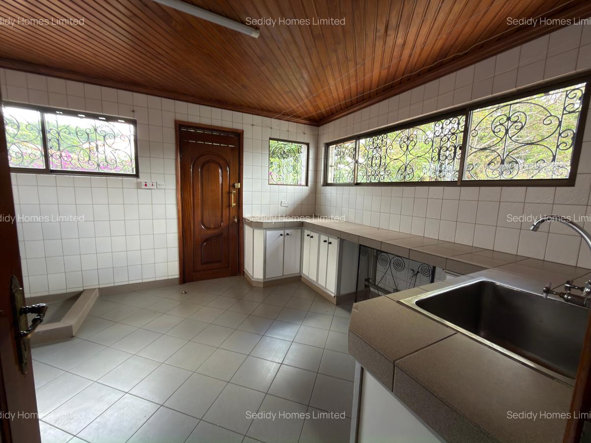 6 Bed House with En Suite in Gigiri - 19