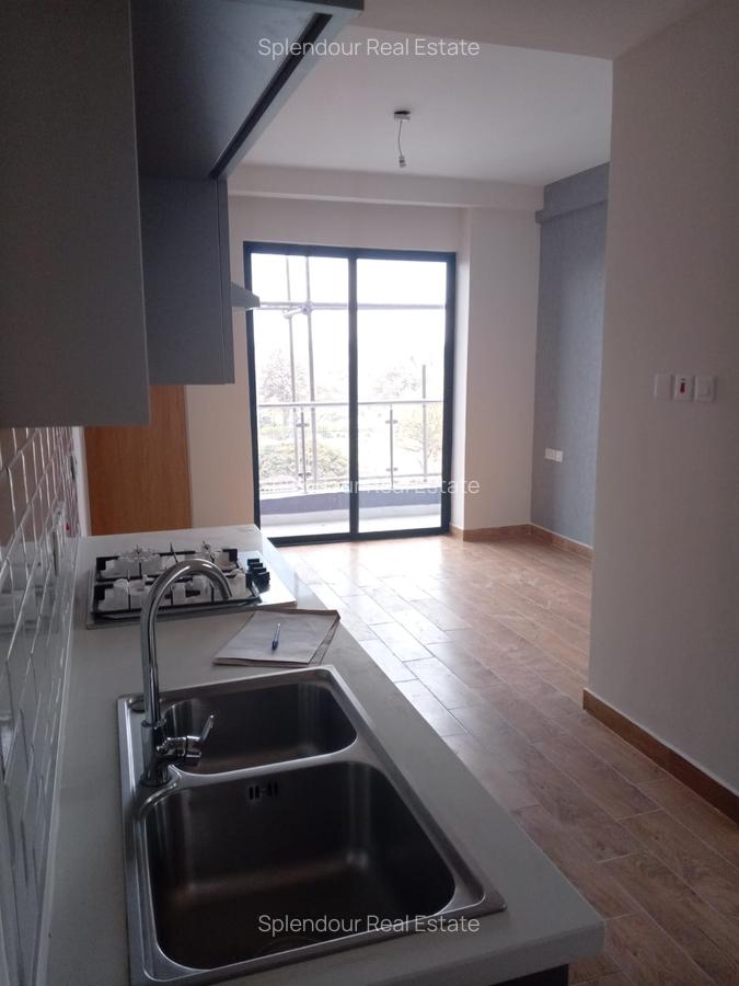 Bedsitter in Kilimani - 2