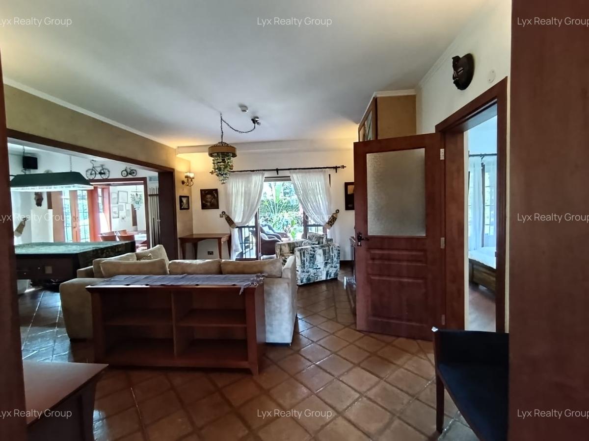 3 Bed Villa with En Suite in Muthaiga - 5