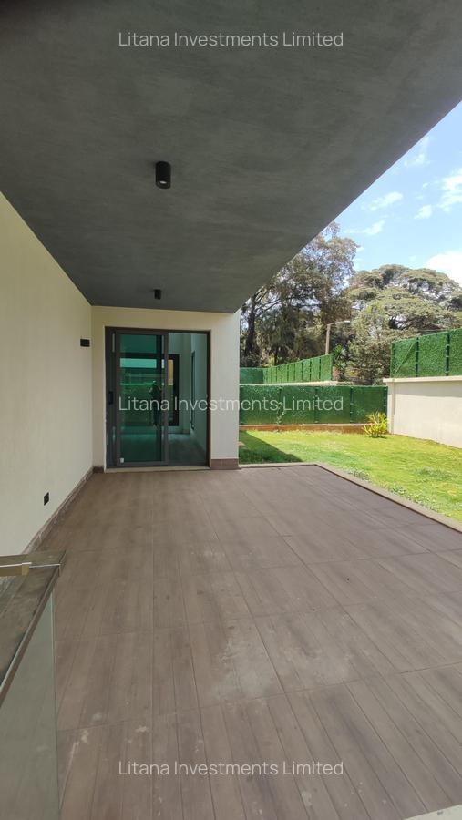 5 Bed Townhouse with En Suite in Lavington - 4