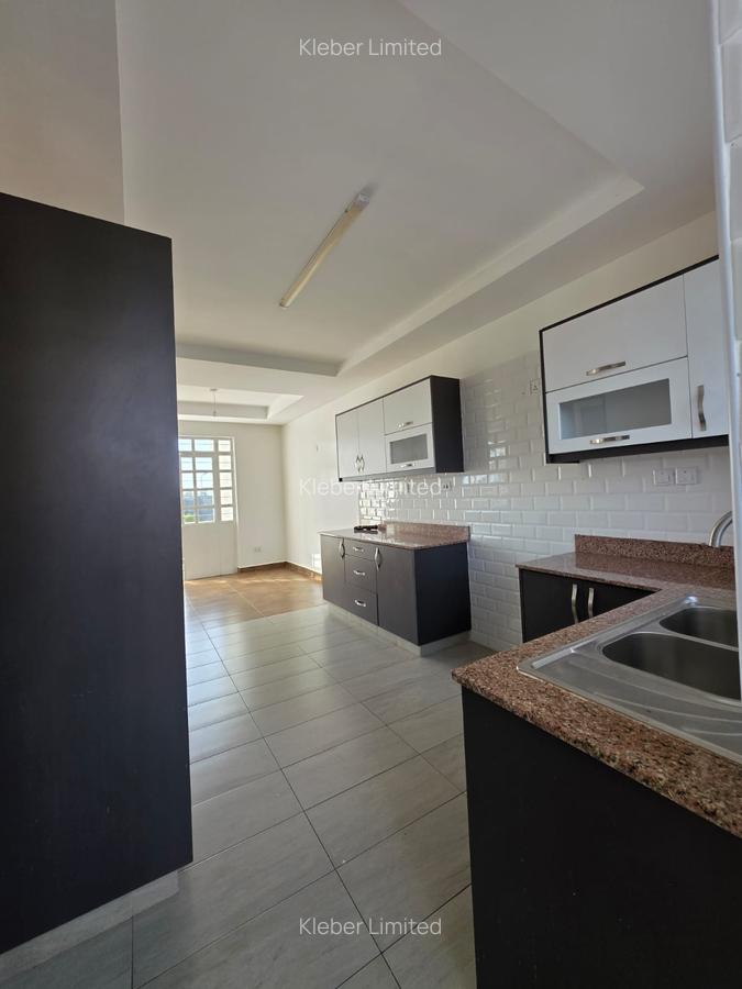 3 Bed Apartment with En Suite at Juja - 11