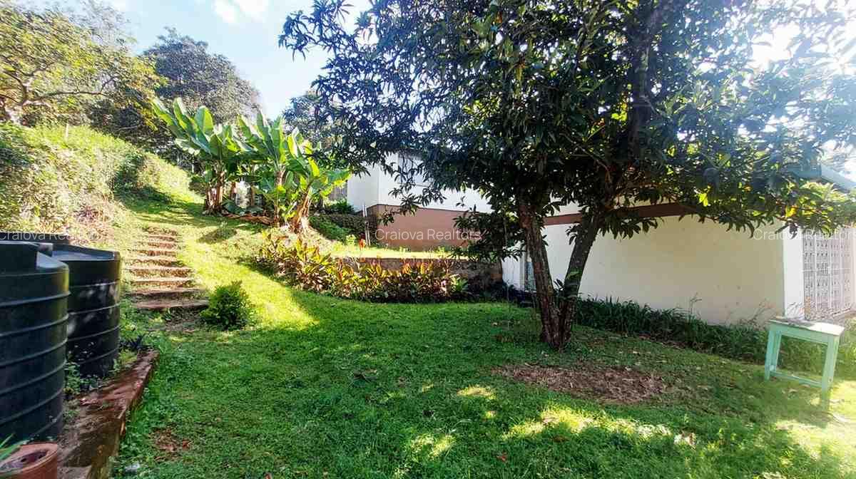 4 Bed House with En Suite at Loresho Ridge - 16
