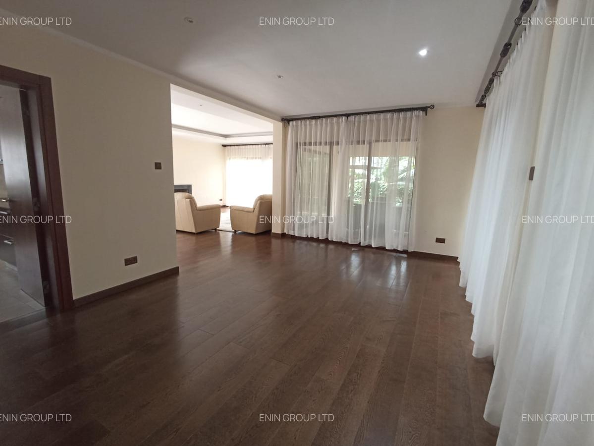 5 Bed Townhouse with En Suite at Convent Drive - 4