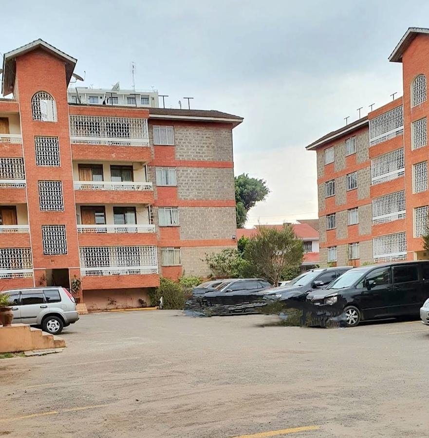 Serviced 3 Bed Apartment with En Suite in Kilimani - 10