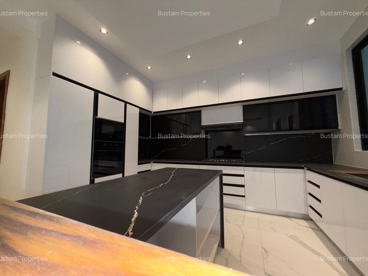 5 Bed Apartment with En Suite in Spring Valley - 20