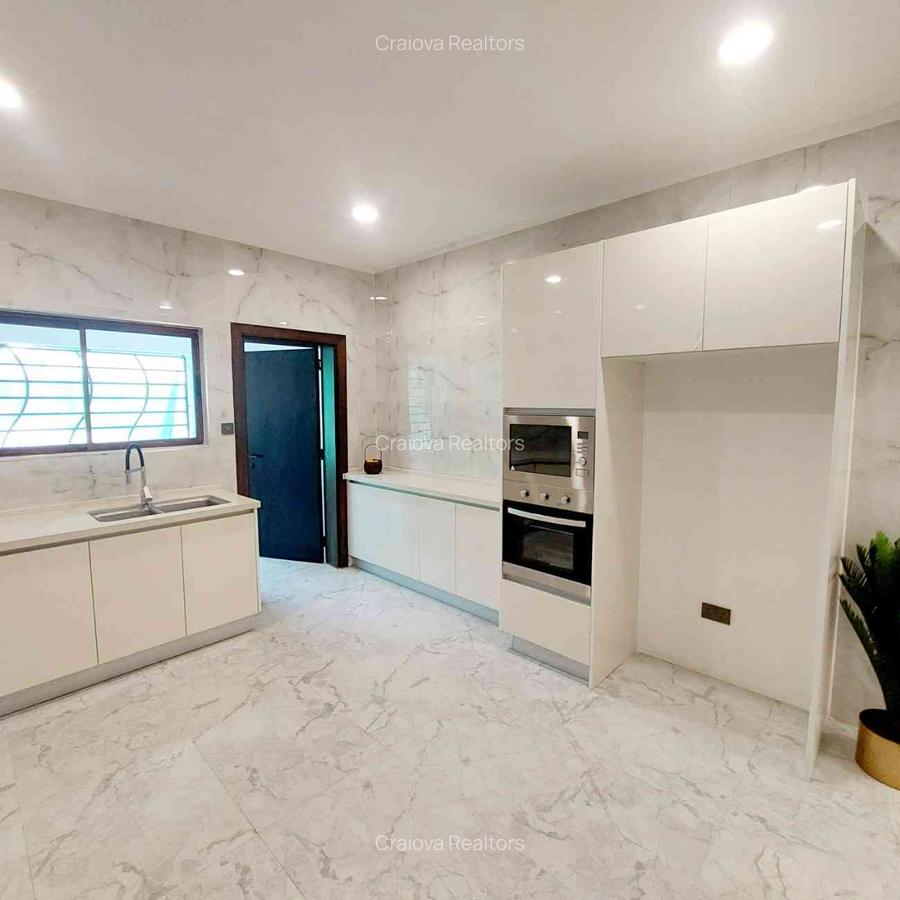 Serviced 3 Bed Apartment with En Suite at Kileleshwa - 20