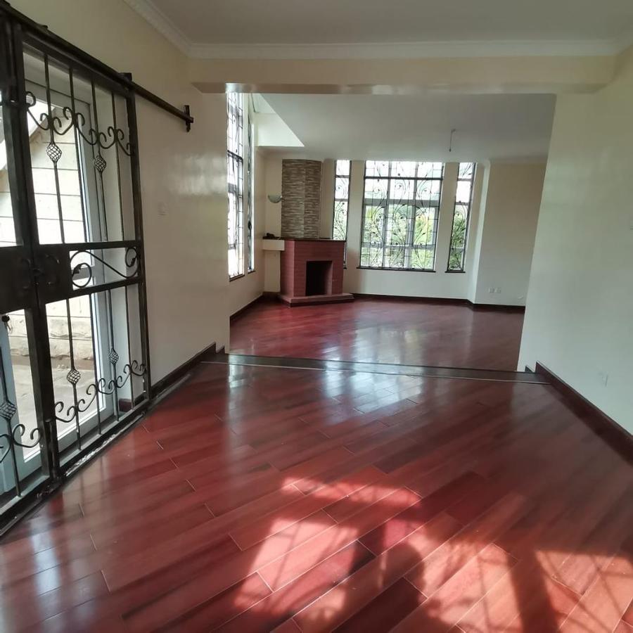 5 Bed Townhouse with En Suite at Lavington Green - 5