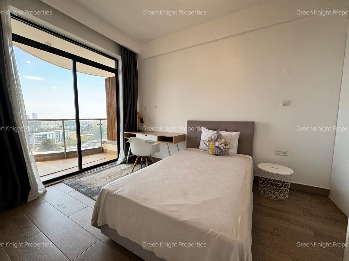 Serviced 2 Bed Apartment with En Suite in Westlands Area - 11