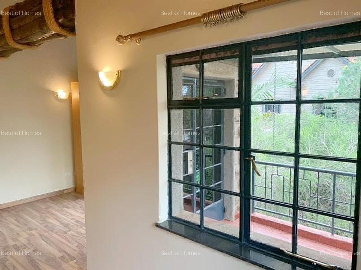 5 Bed Townhouse with En Suite in Lavington - 15