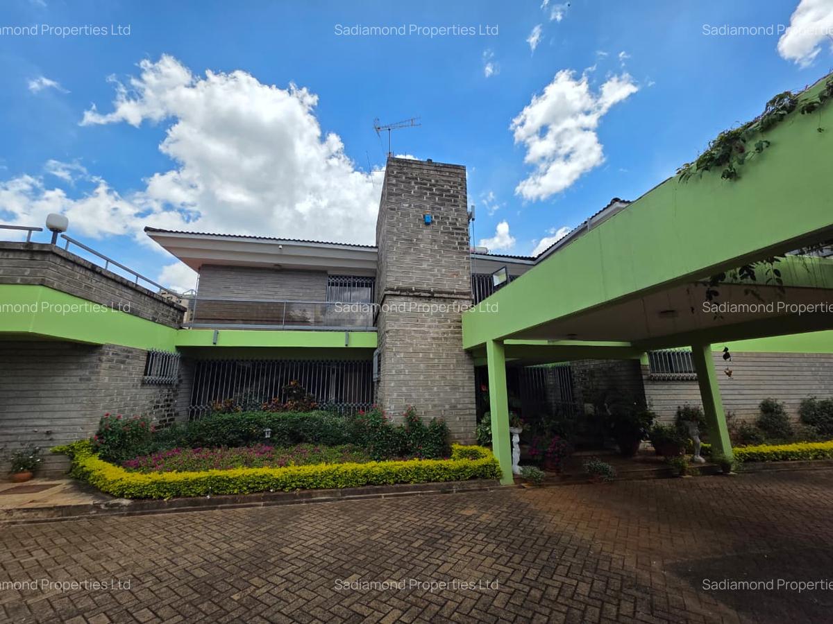 5 Bed Townhouse with En Suite in Muthaiga - 1