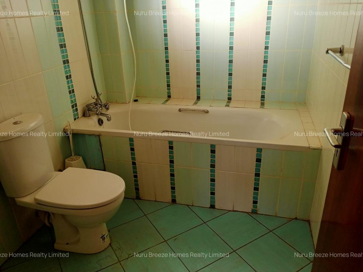 4 Bed Townhouse with En Suite in Spring Valley - 10