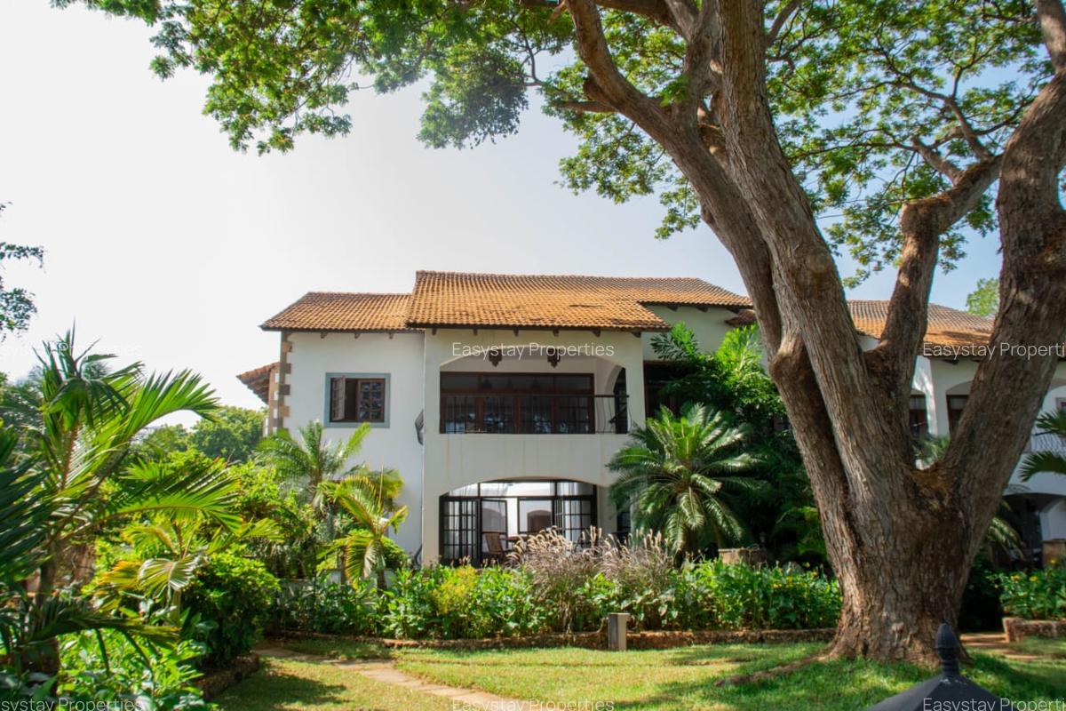 3 Bed House with En Suite in Malindi - 4