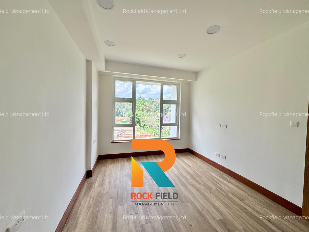 2 Bed Apartment with En Suite in Parklands - 11