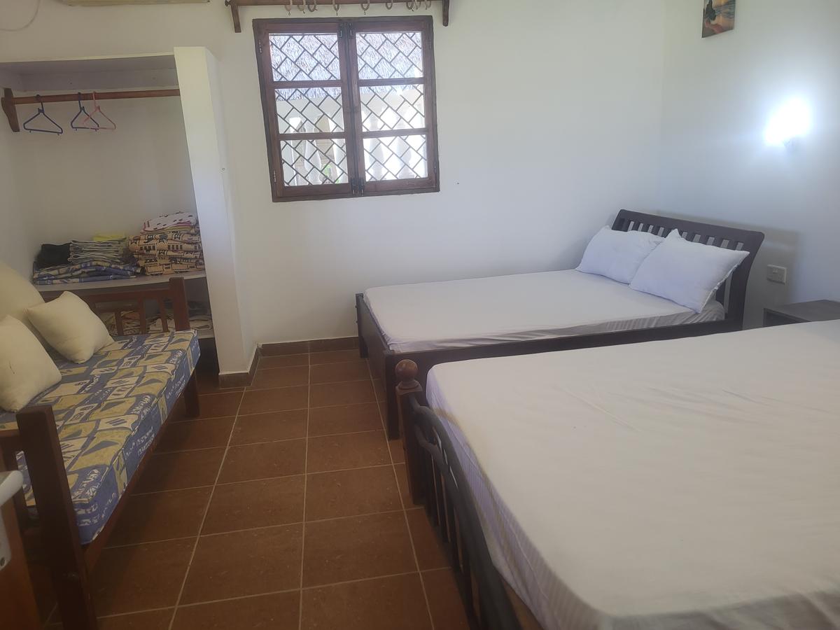 2 Bed House with Swimming Pool in Malindi - 16