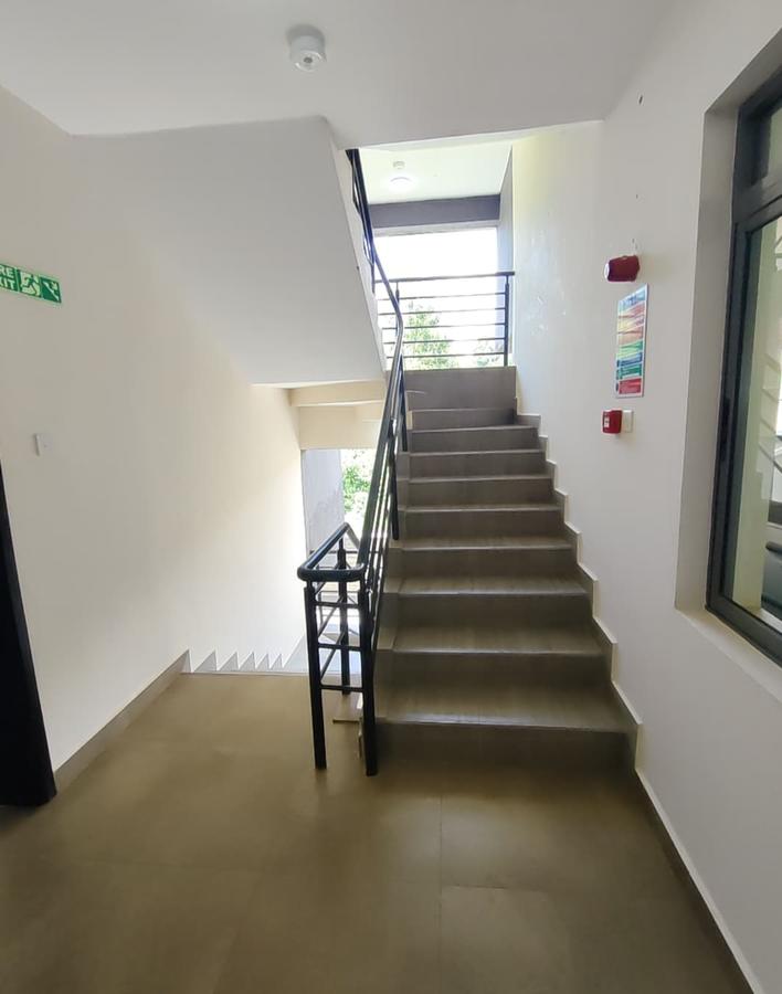 Serviced 2 Bed Apartment with Swimming Pool in Kitisuru - 12
