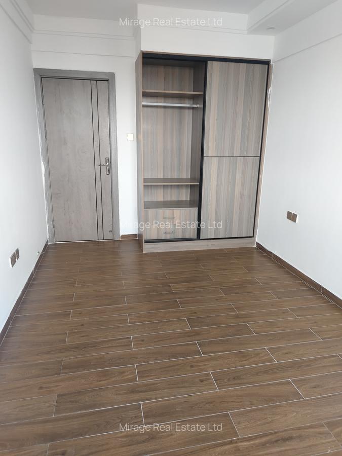 2 Bed Apartment with En Suite in Lavington - 7