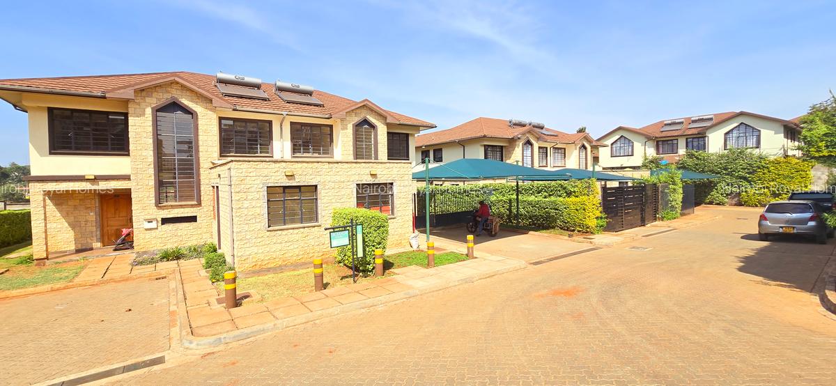 5 Bed Townhouse with En Suite at Edenville - 6