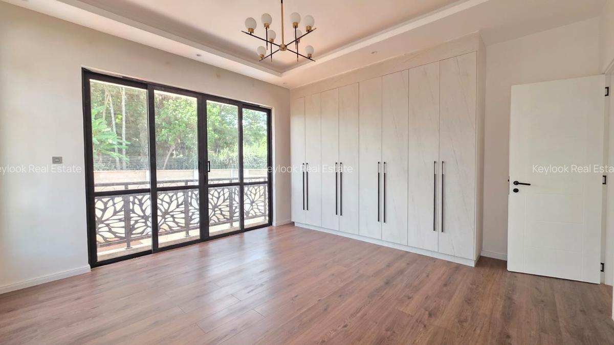 5 Bed Townhouse with En Suite at Lavington - 8