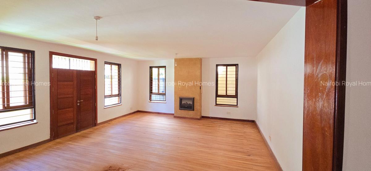 4 Bed Townhouse with En Suite at Convent Drive - 8