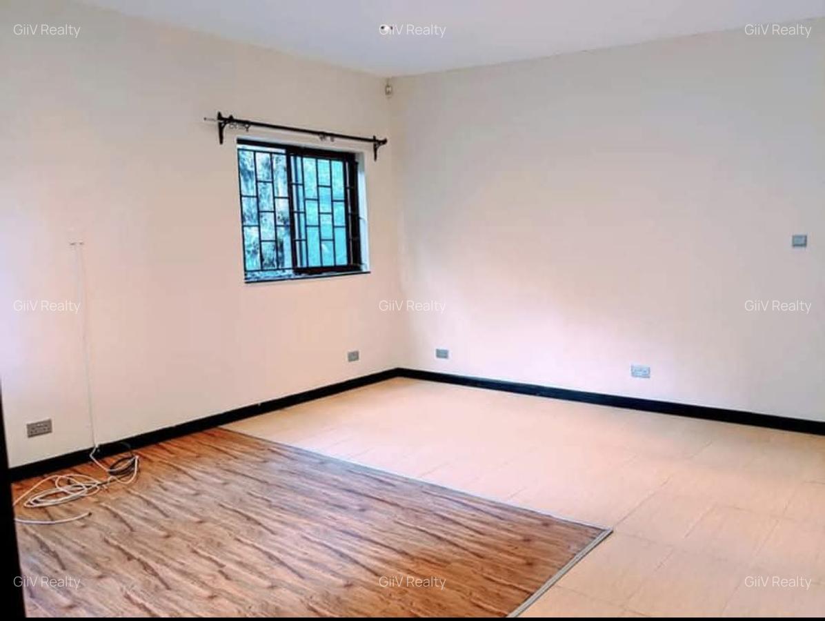 2 Bed House with Garden in Spring Valley - 6