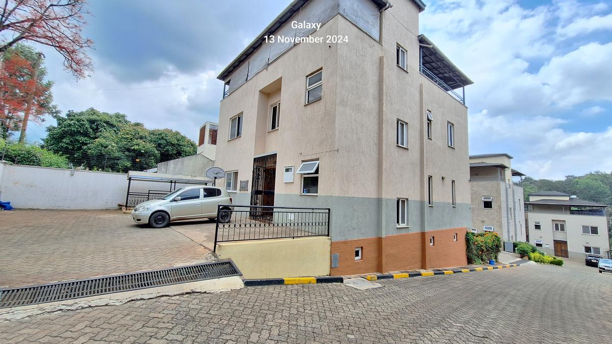 5 Bed Townhouse with En Suite at Convent Drive - 16