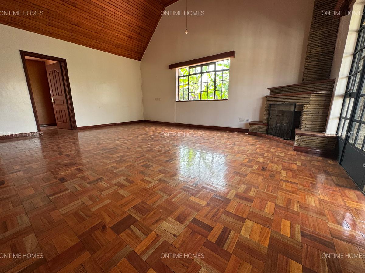 5 Bed Villa with En Suite at Lavington - 9