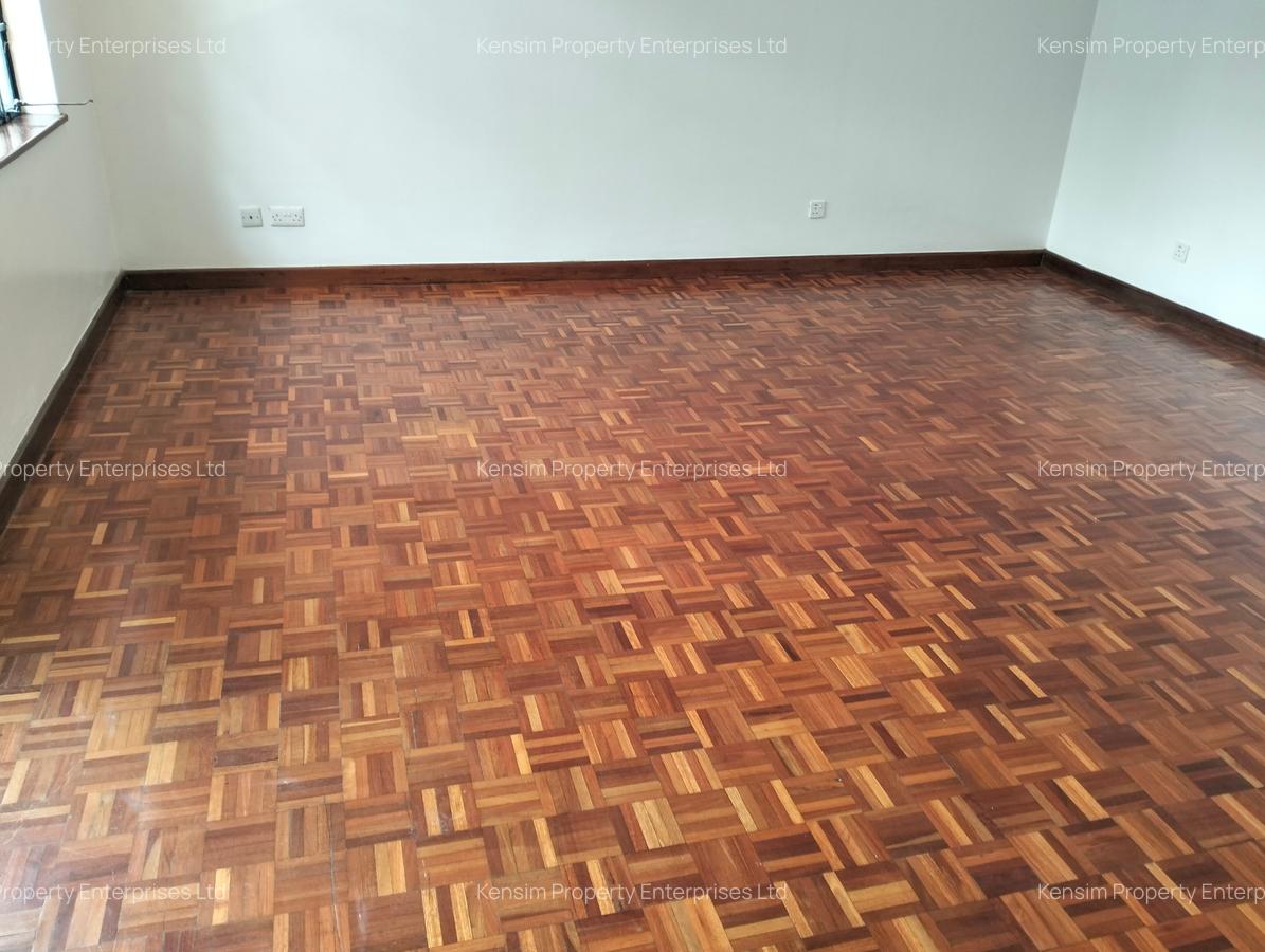 4 Bed Townhouse with En Suite in Lavington - 5