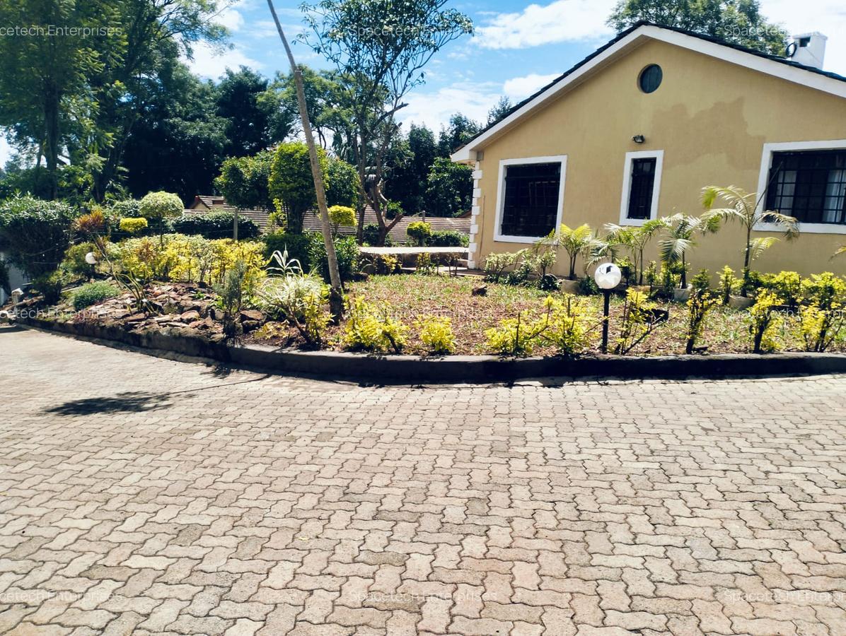 5 Bed House with En Suite in Loresho - 4