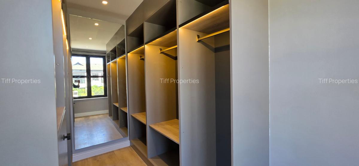 5 Bed Townhouse in Runda - 8