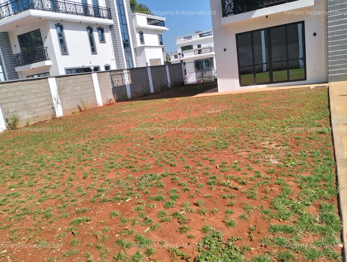 5 Bed Townhouse with En Suite in Lavington - 17