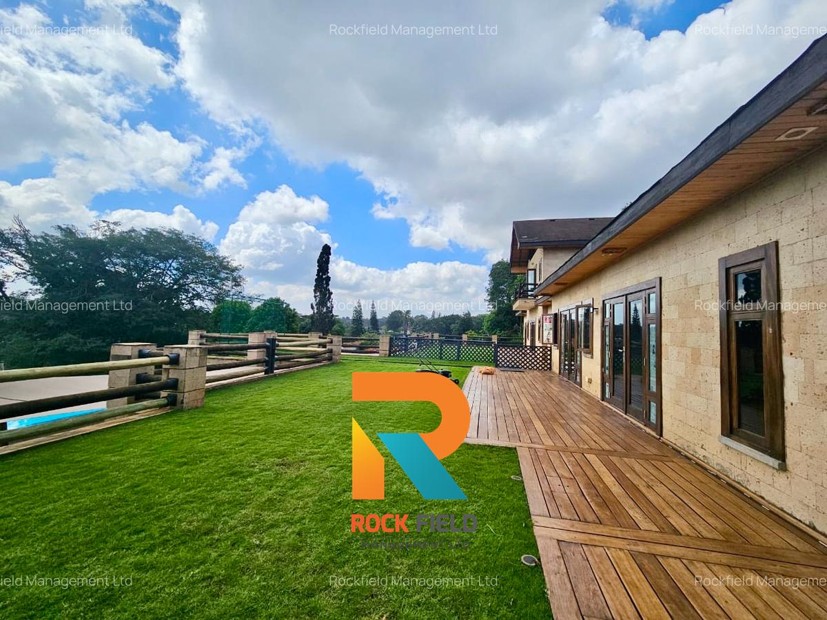 5 Bed House with En Suite in Lavington - 9