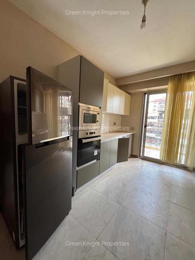 Serviced 3 Bed Apartment with En Suite in Kileleshwa - 9