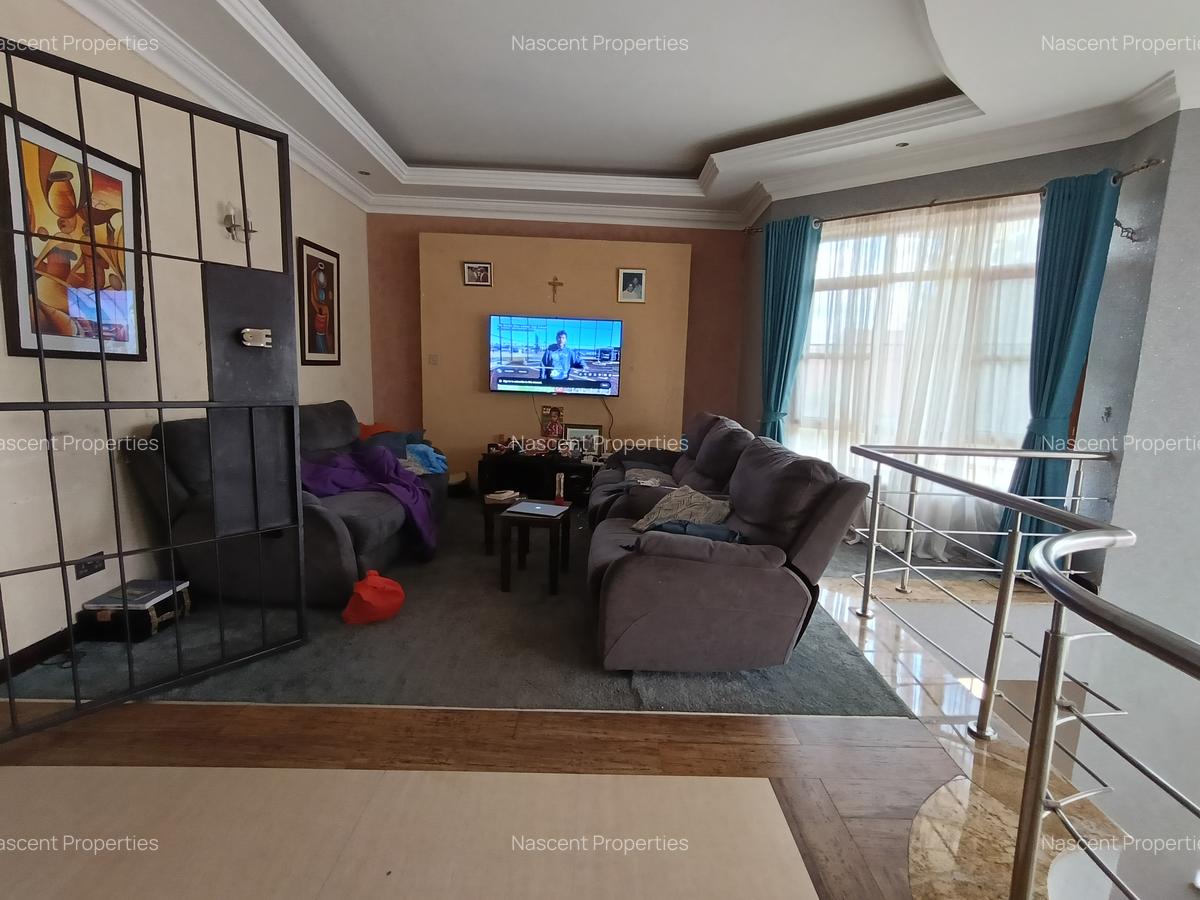 4 Bed House with En Suite in Runda - 11