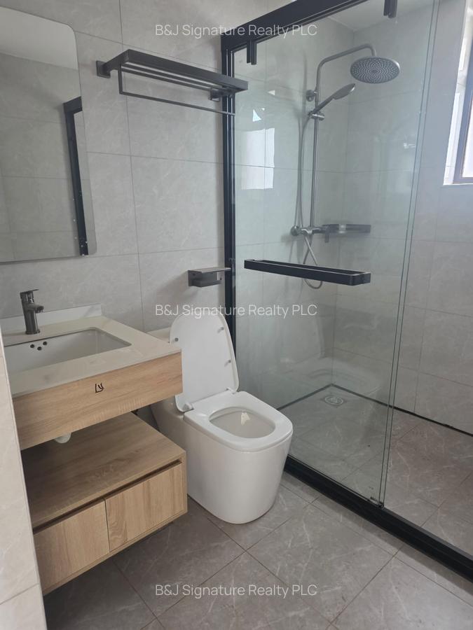 2 Bed Apartment with En Suite in Riverside - 5
