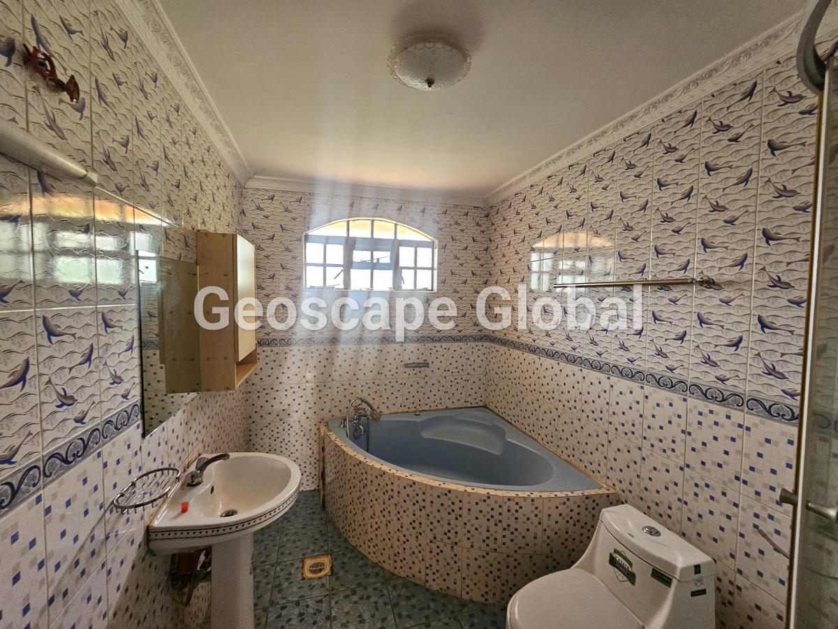 4 Bed House with En Suite in Runda - 7