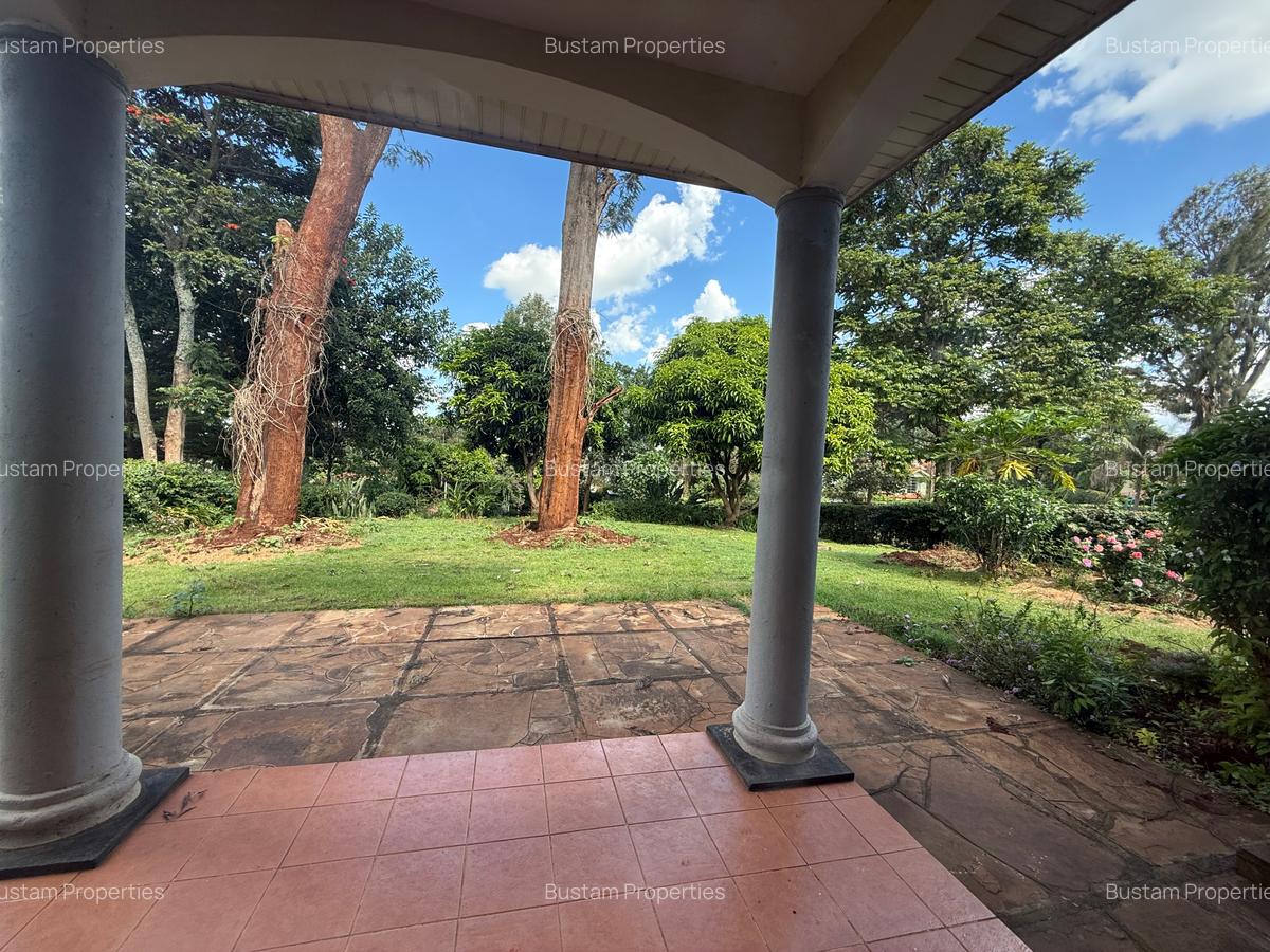 4 Bed Villa with En Suite in Rosslyn - 4