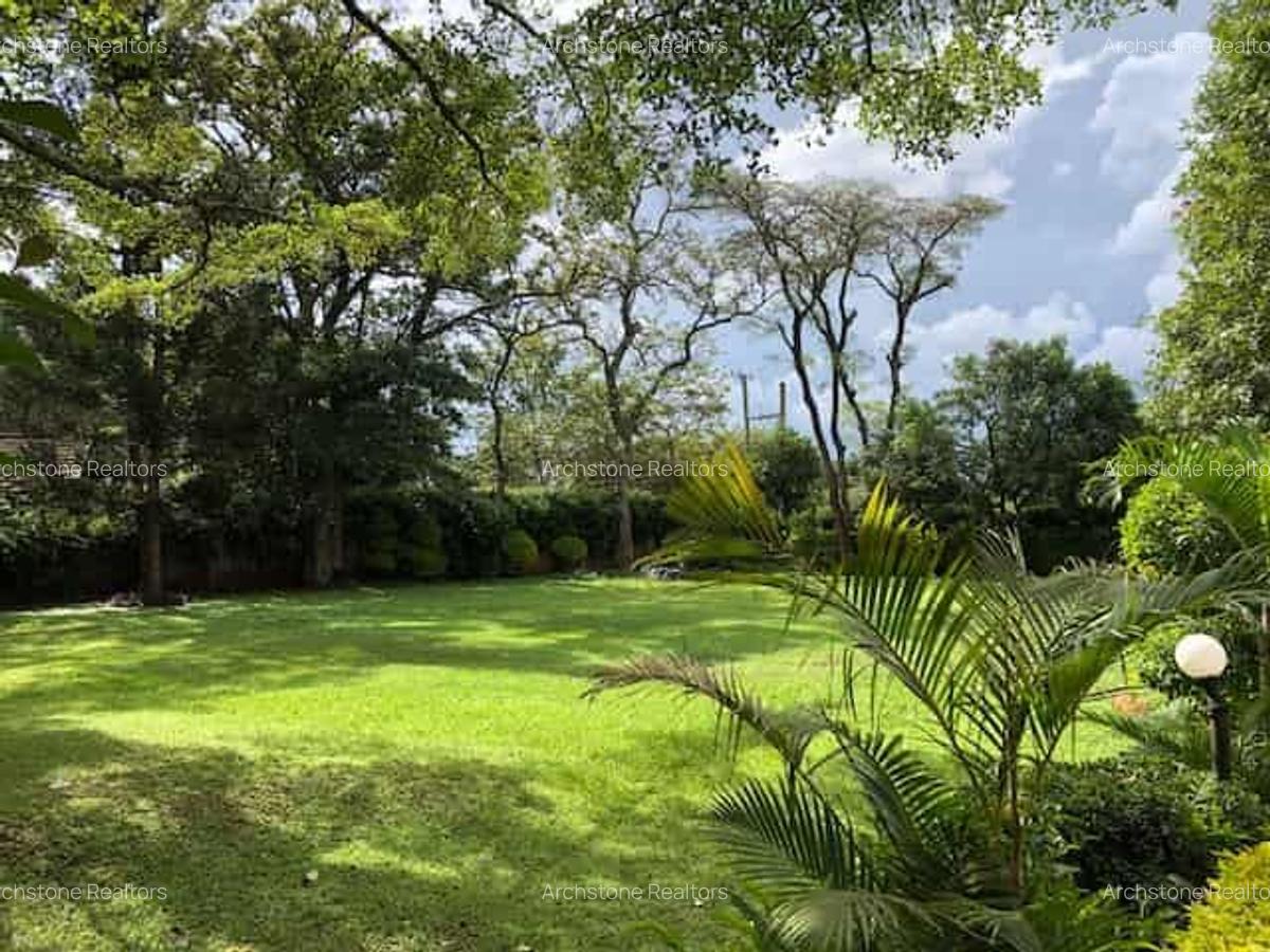2 Bed House with Swimming Pool in Rosslyn - 2