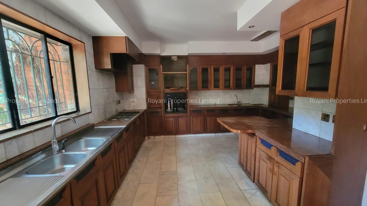 6 Bed House with En Suite in Kitisuru - 5